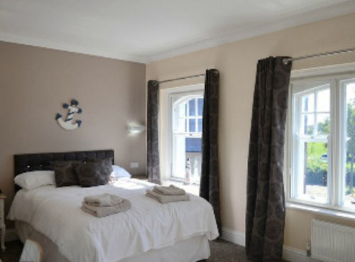Queen Phillippa 4* Queenborough